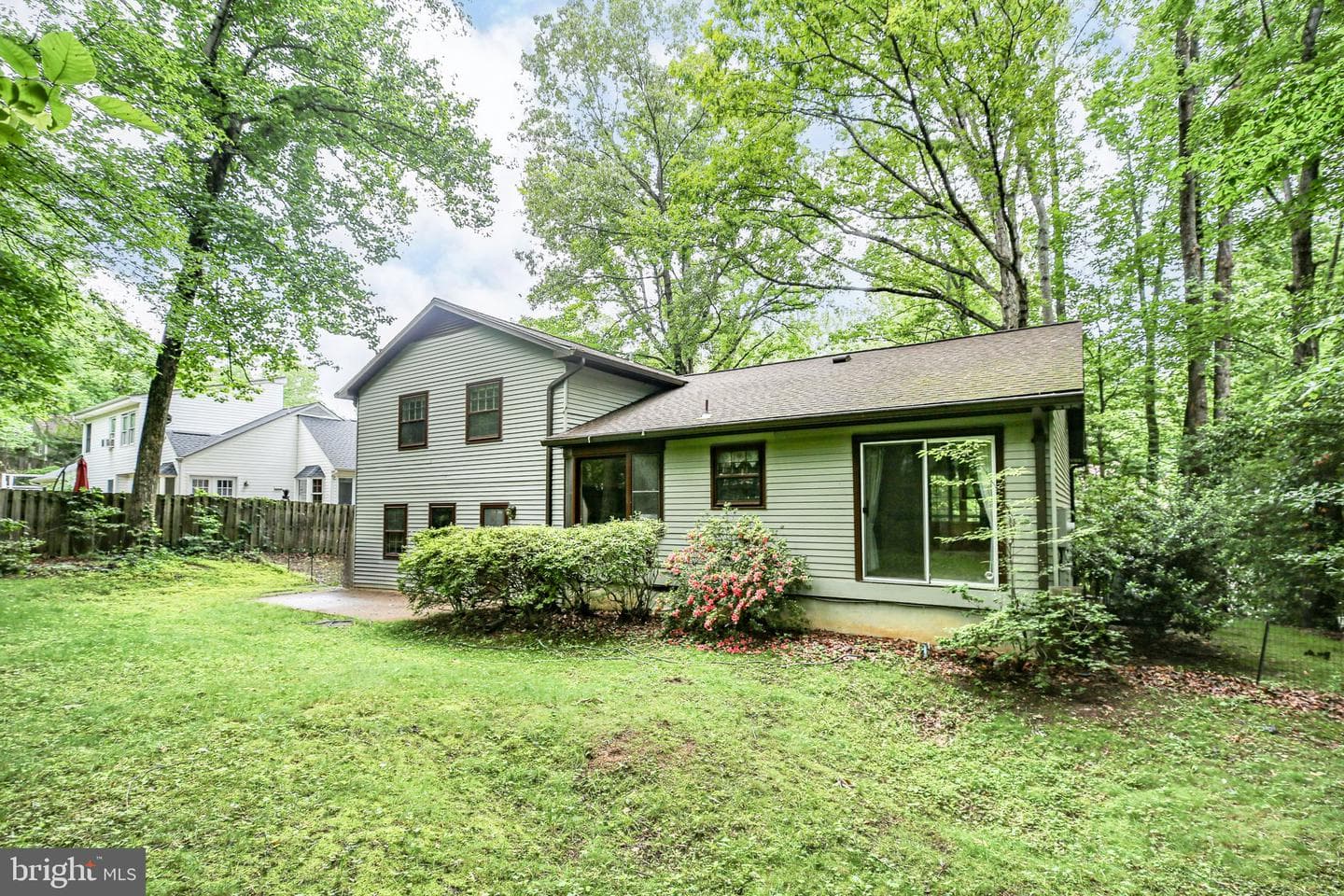 1135 Columbus Drive photo 44