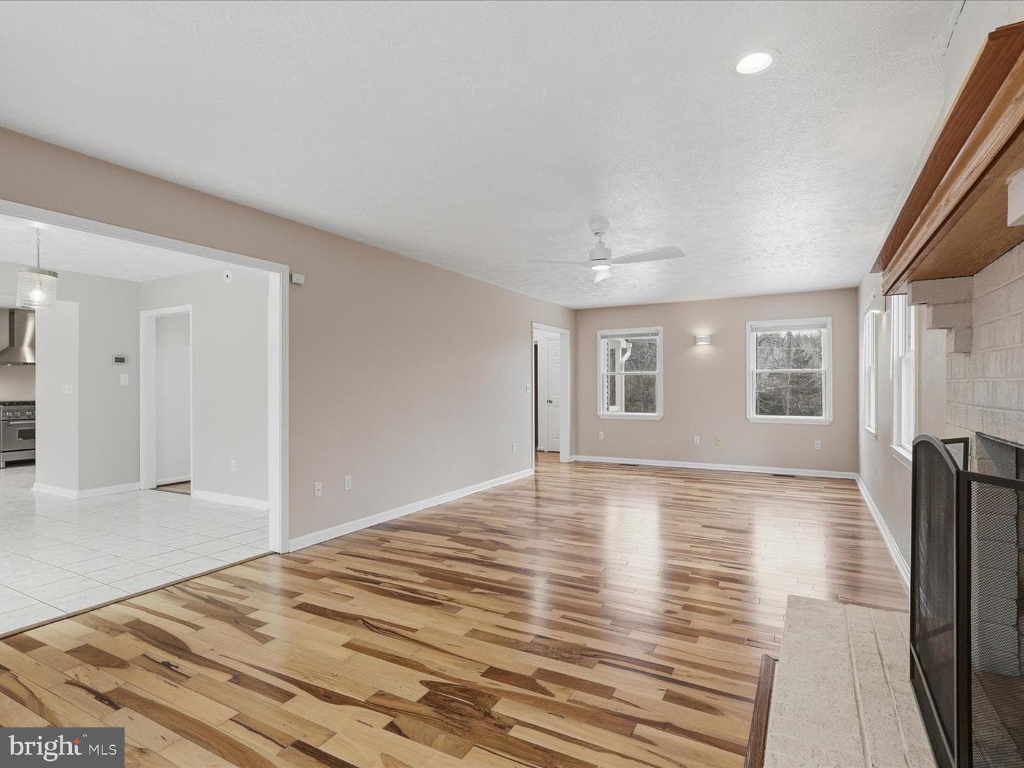 770 Poplar Road photo 9