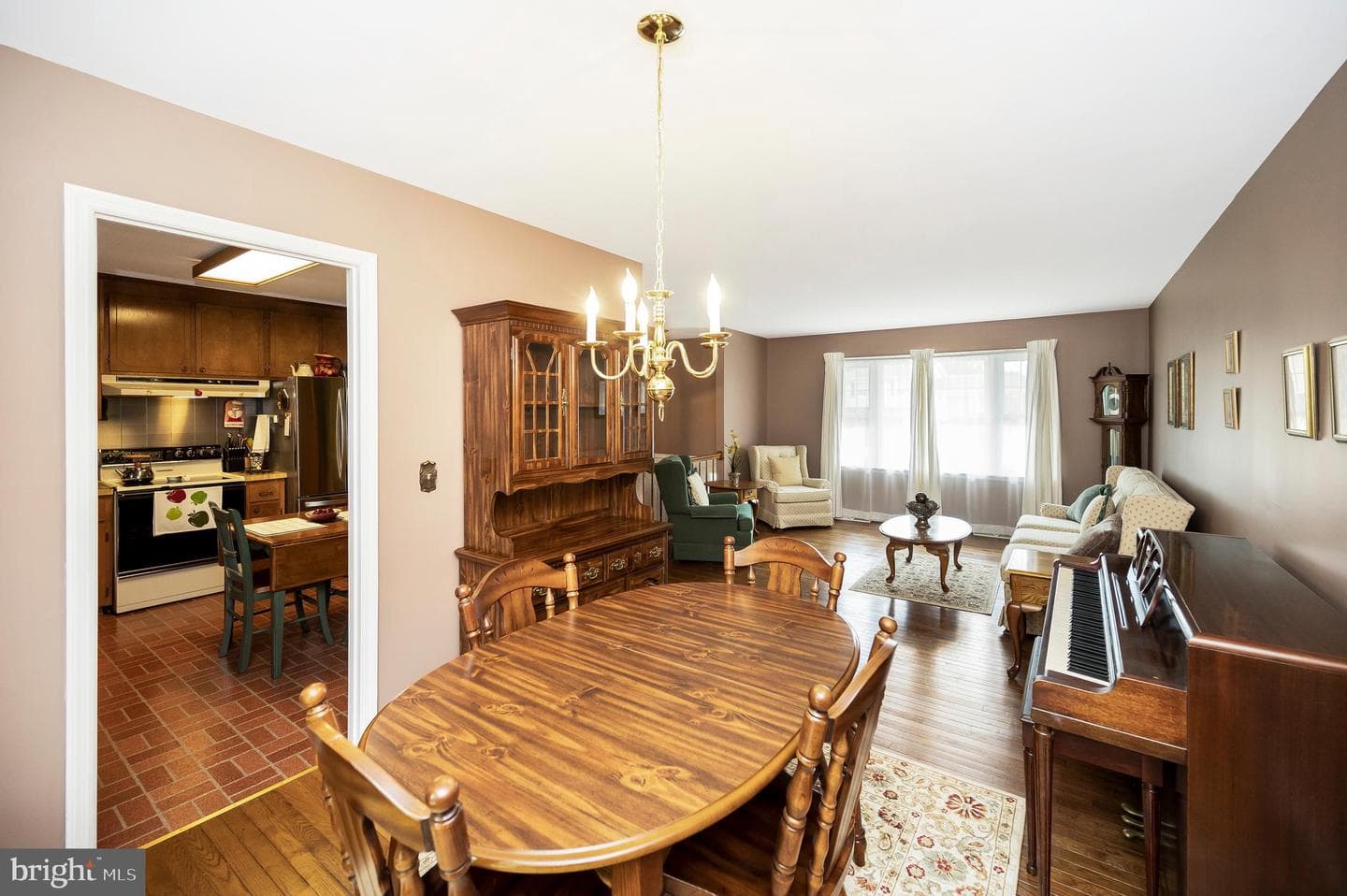 806 Edwards Drive photo 13