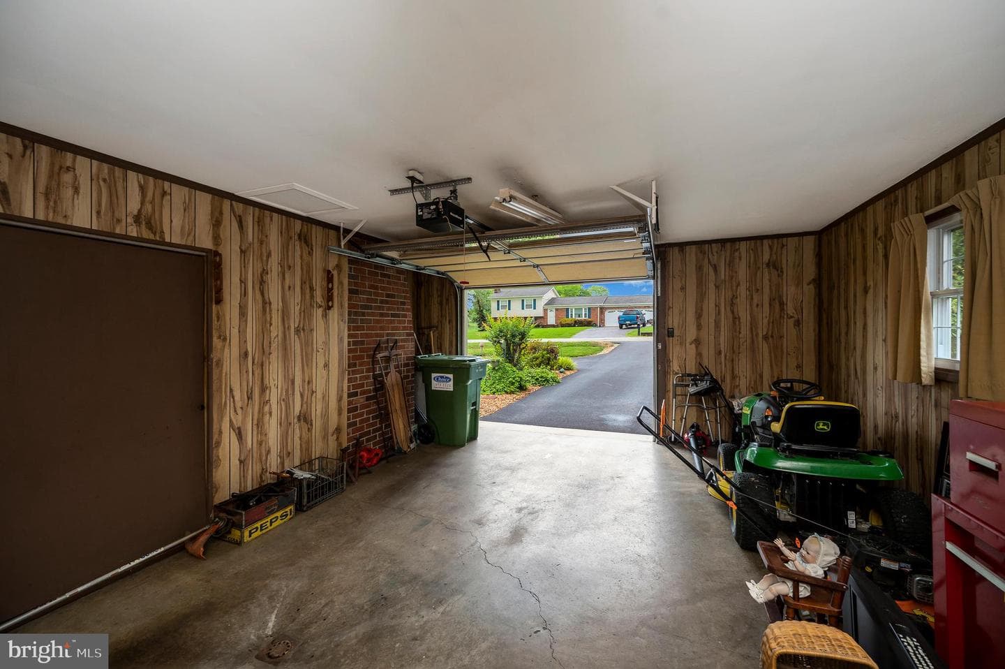 806 Edwards Drive photo 37