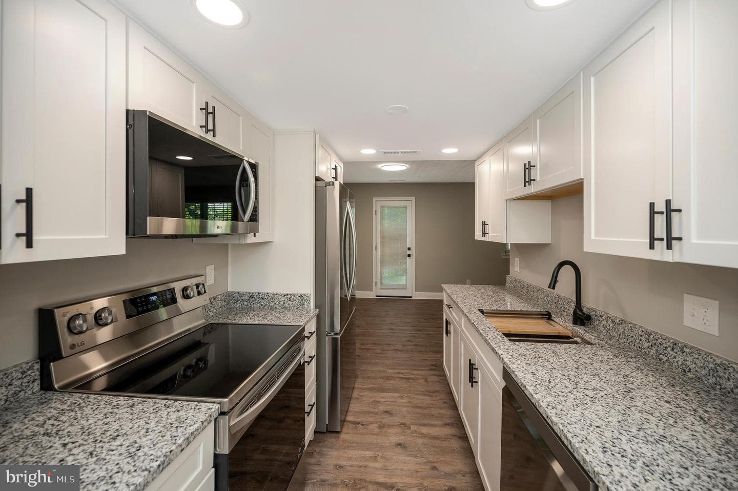 107 Oak Drive photo 33