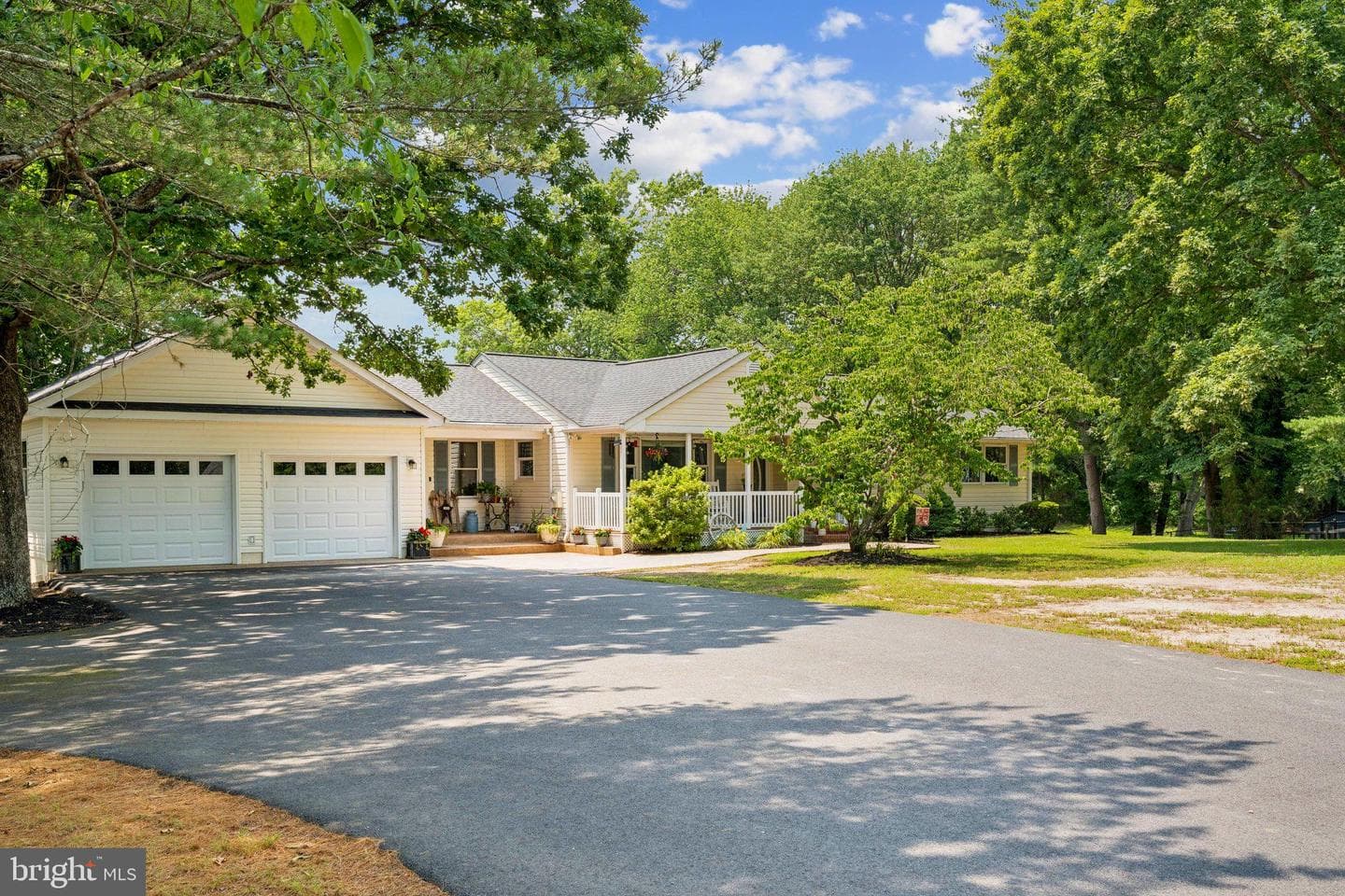 1039 Mountain View Road photo 2