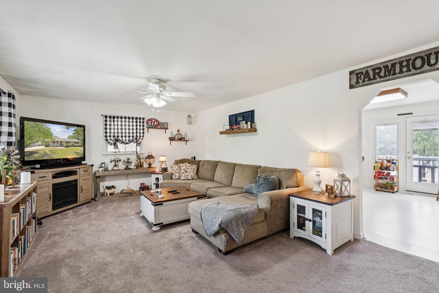 1039 Mountain View Road photo 7