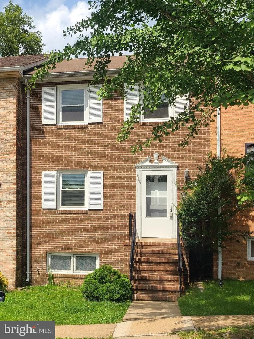 136 Falmouth Drive photo 2