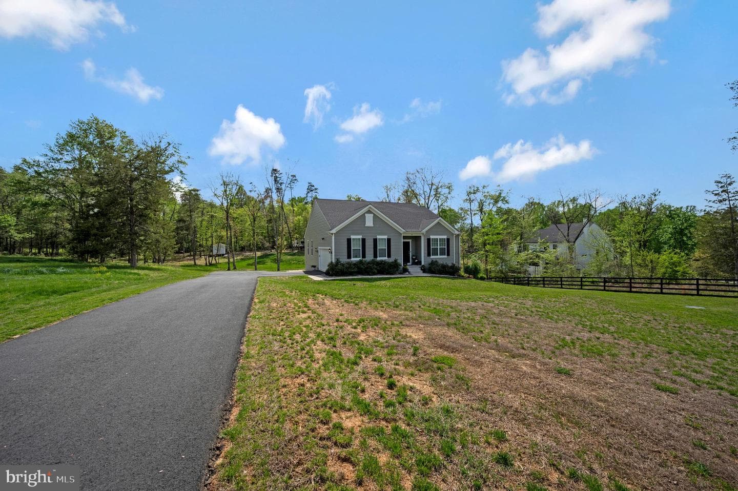 21 Walnut Grove Drive photo 2