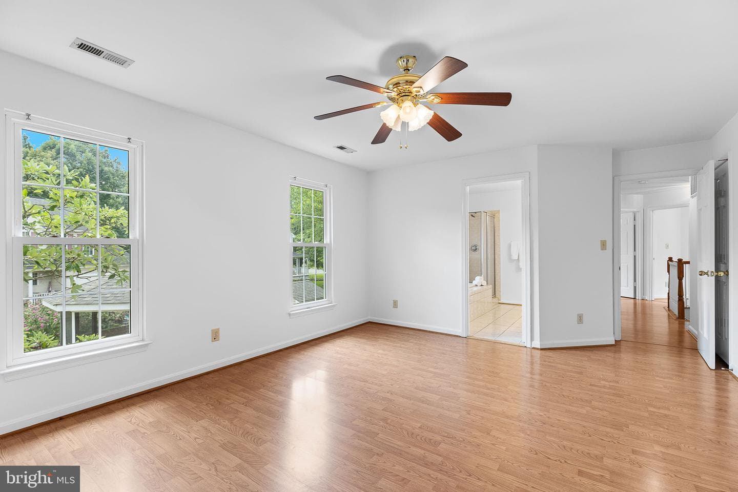 8 Westchester Court photo 16
