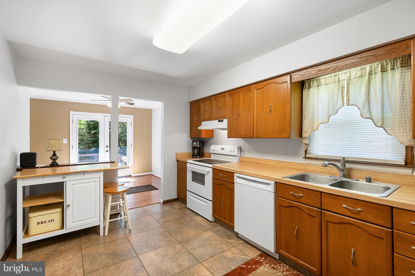 208 Greenspring Drive photo 16