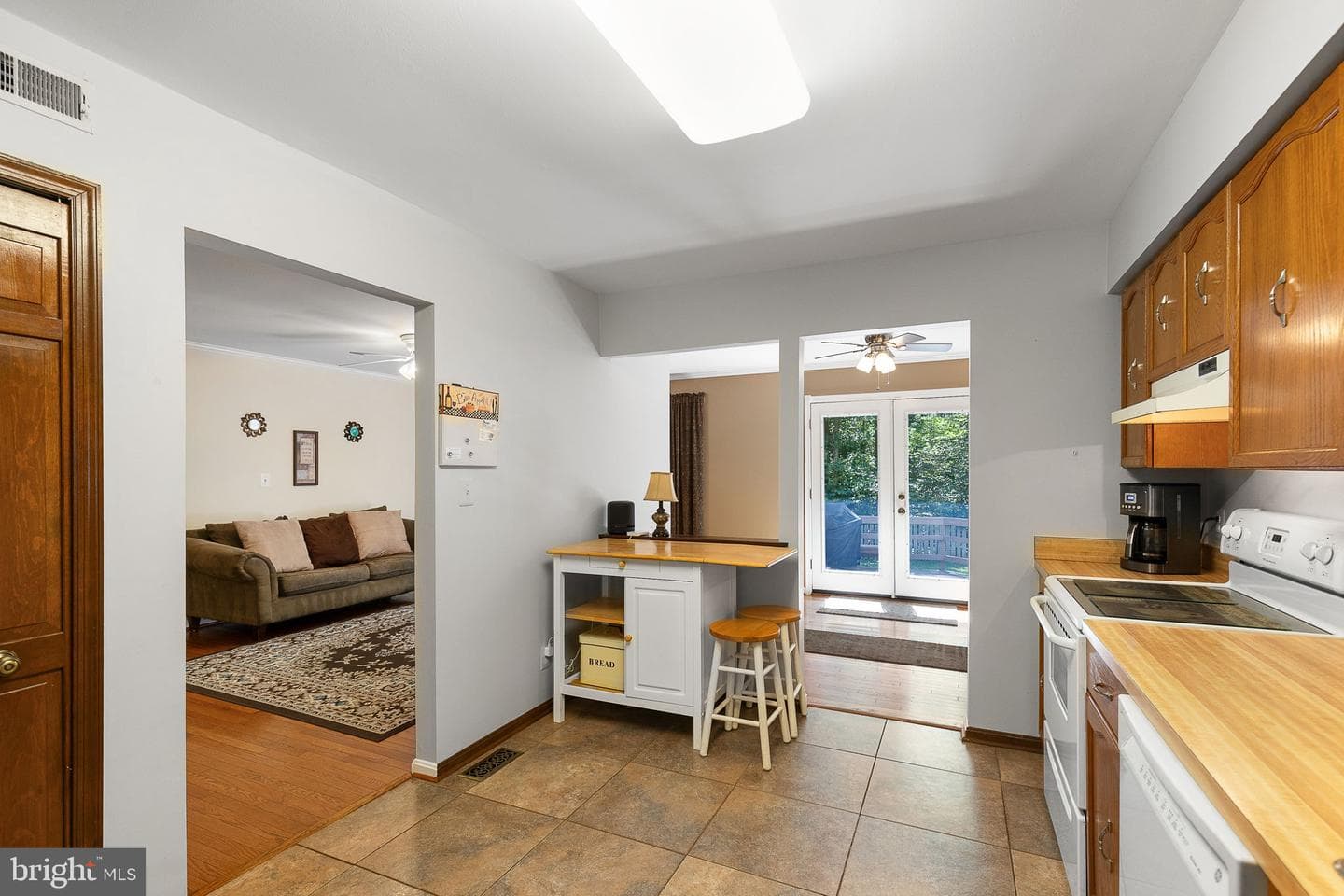 208 Greenspring Drive photo 17
