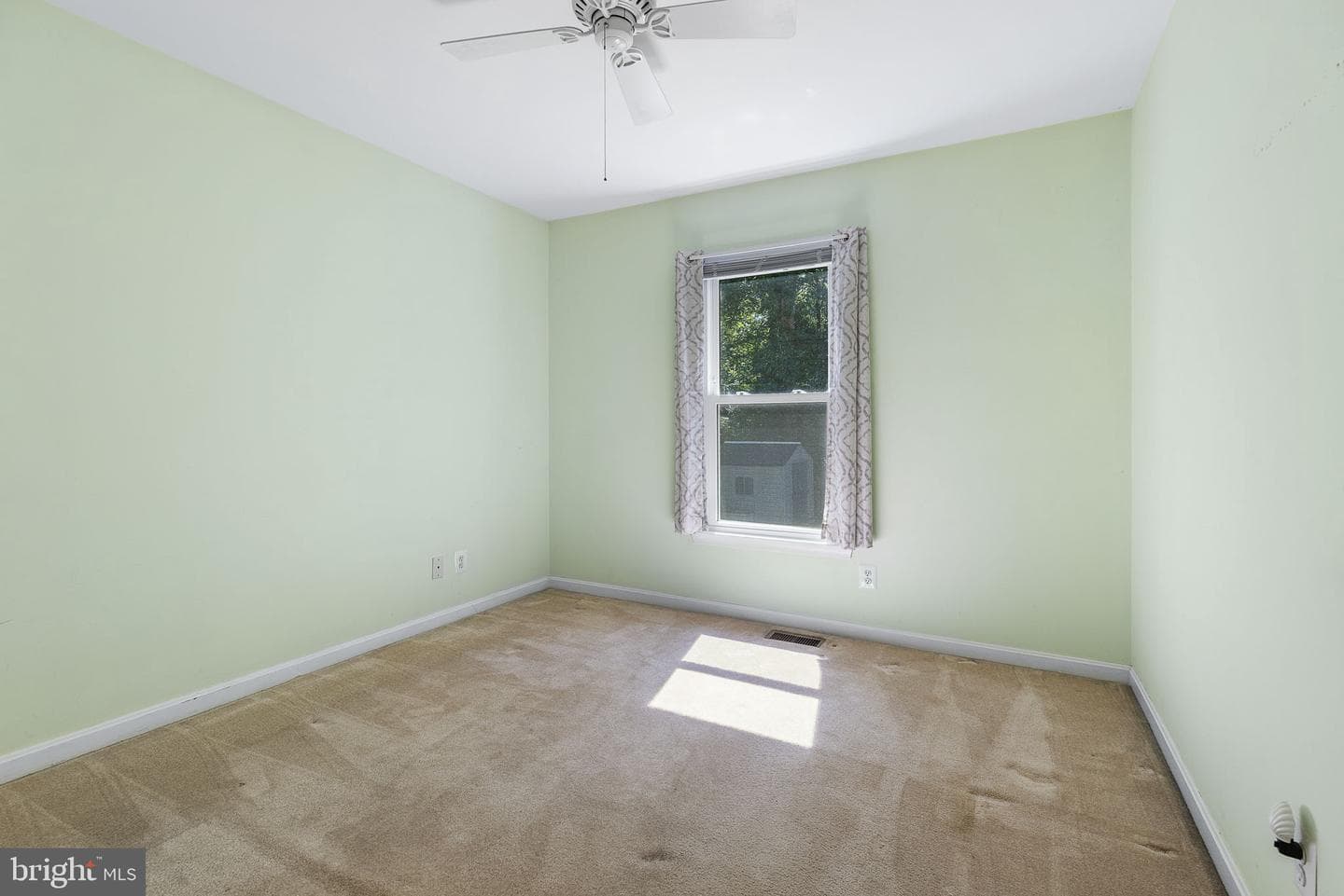 208 Greenspring Drive photo 23