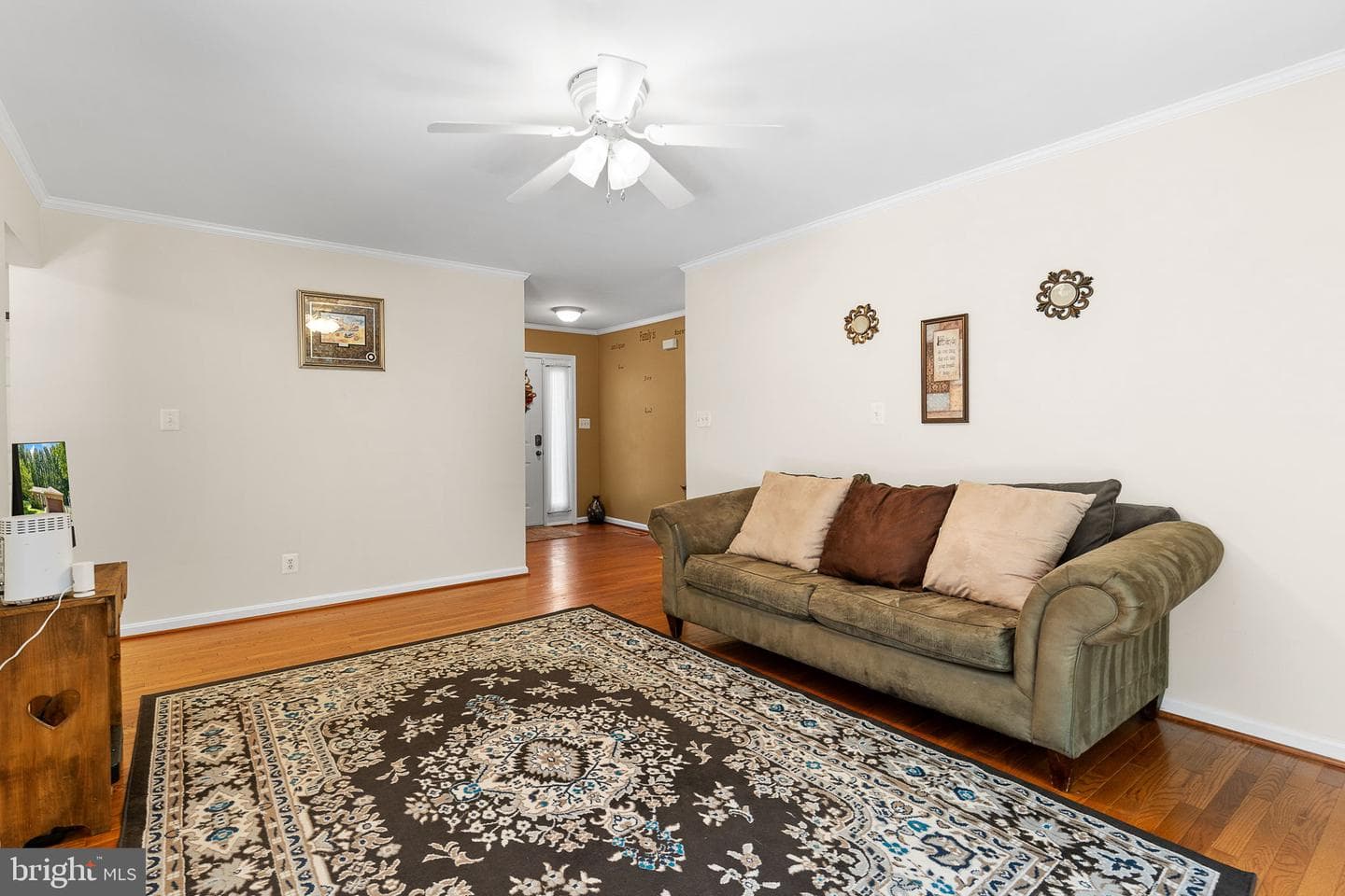 208 Greenspring Drive photo 9
