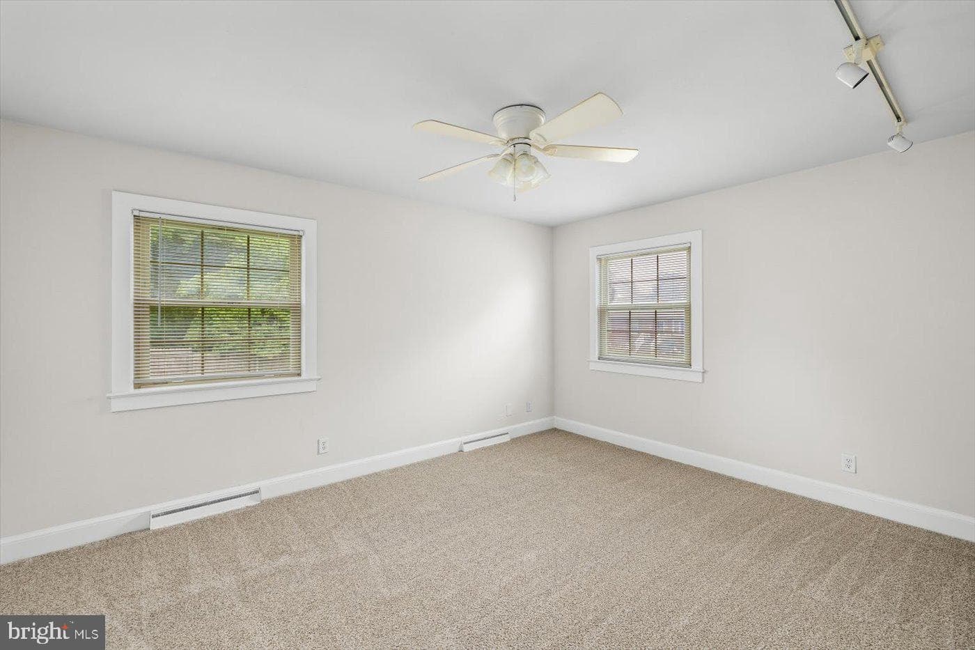 300 Phillips Street photo 18