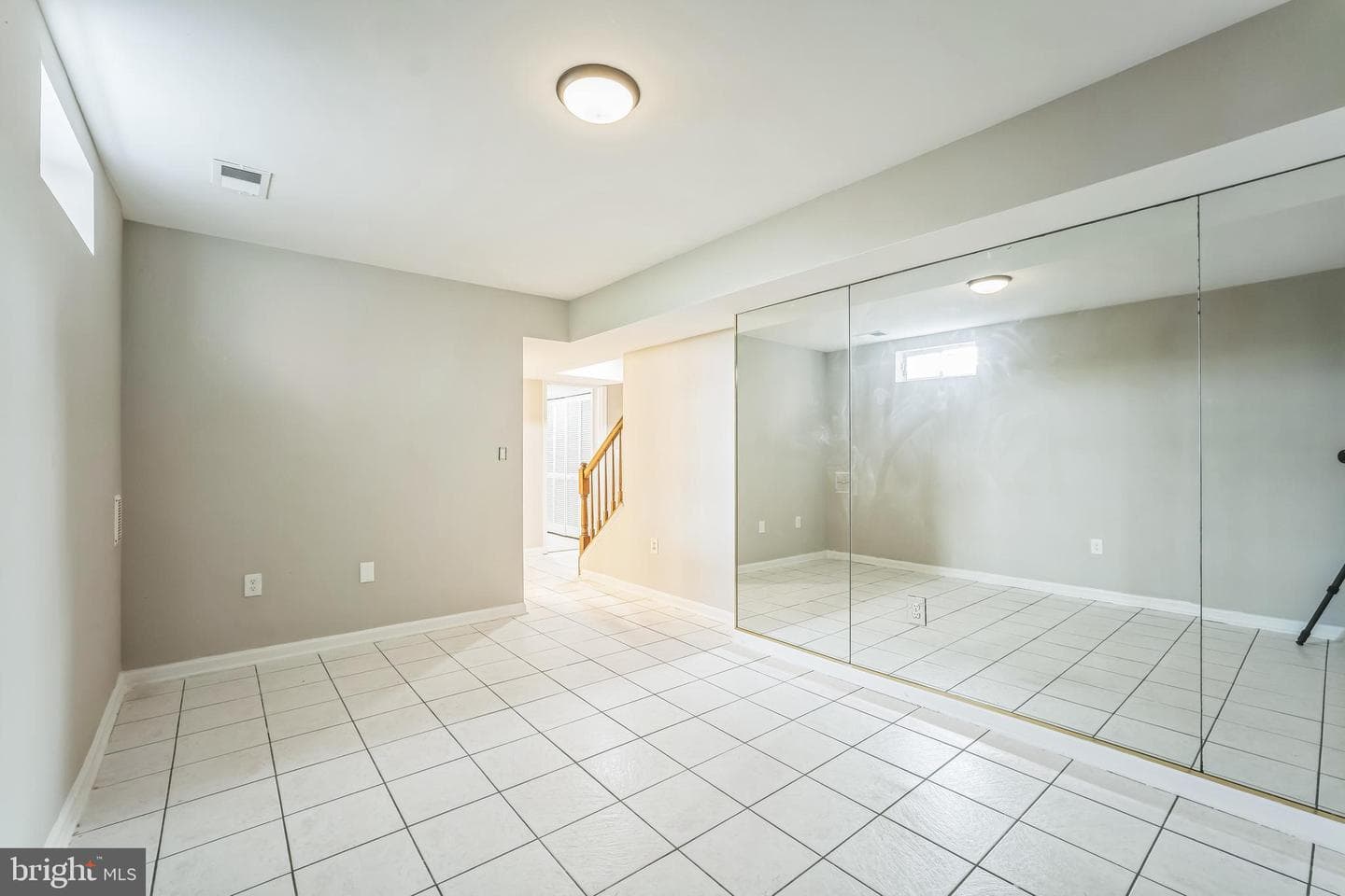 15 Sharon Lane photo 18