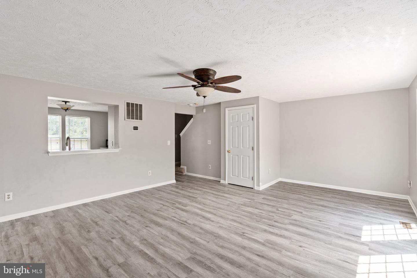 1003 Highpointe Boulevard photo 17