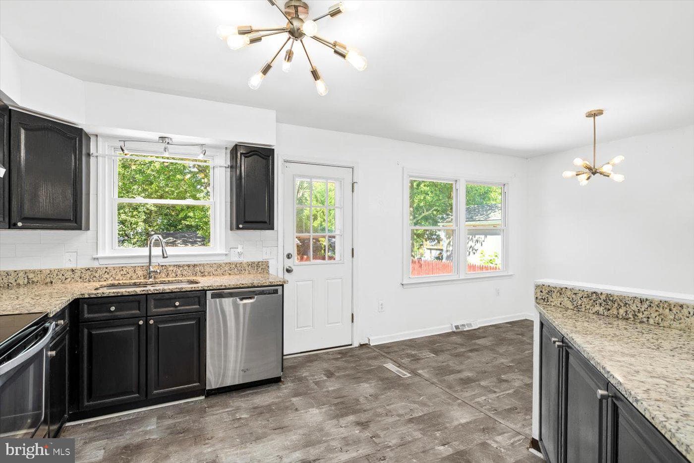 106 Raintree photo 30