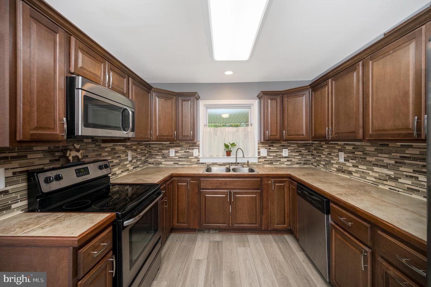 700 Jett Street photo 14