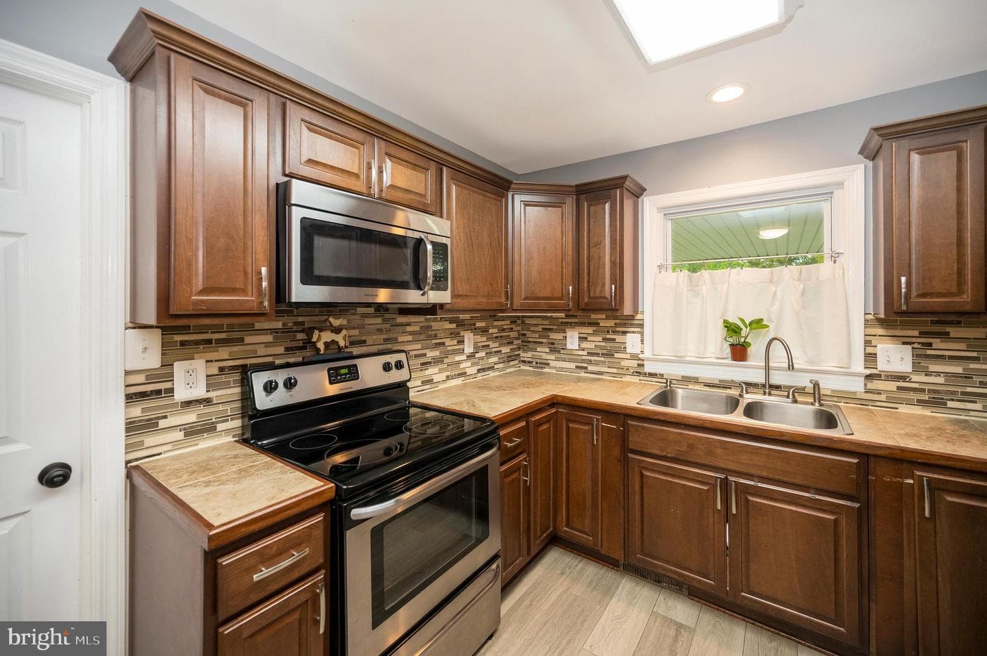 700 Jett Street photo 15