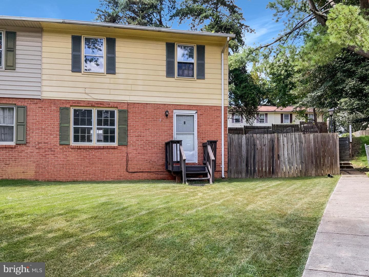 8 Birch Lane photo 1