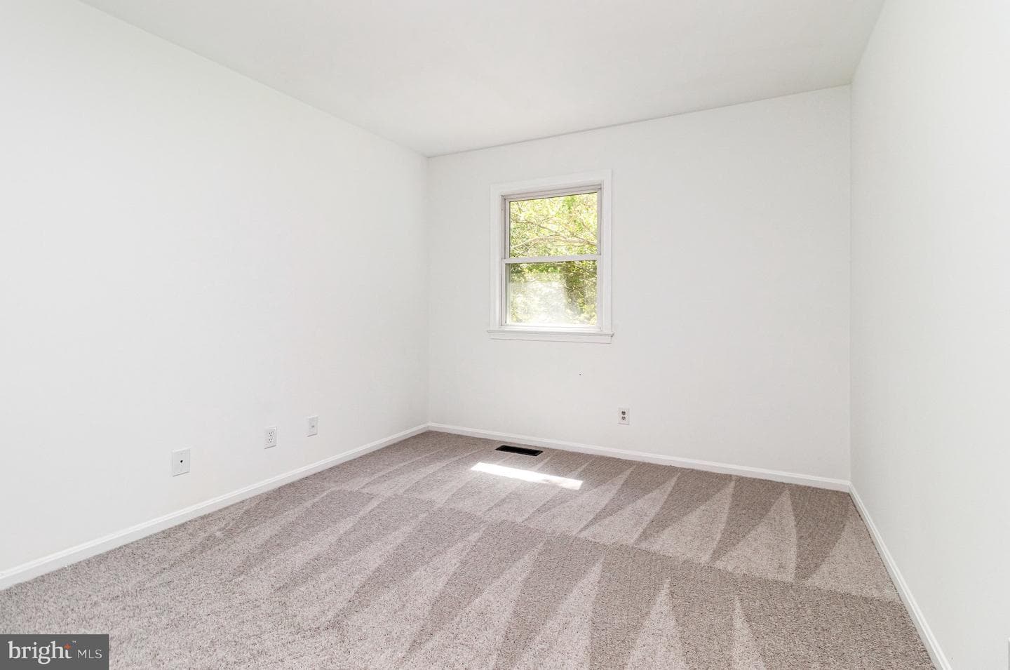 225 Overlook Court photo 13