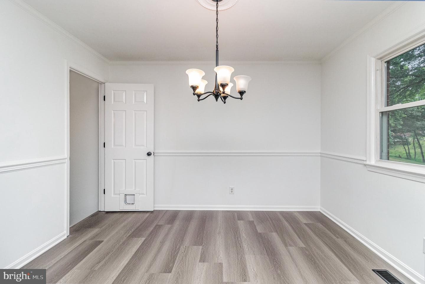 225 Overlook Court photo 7