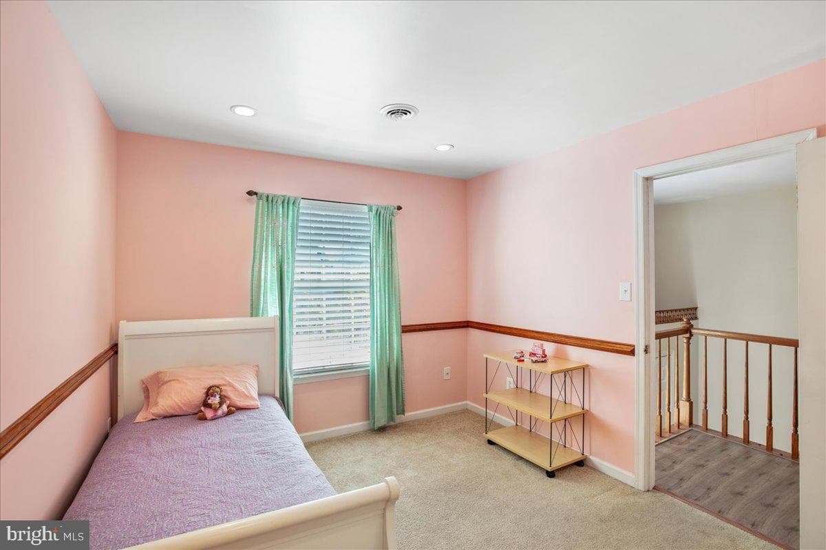 907 Wind Ridge Drive photo 12