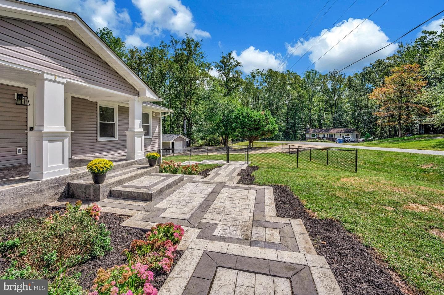 25 Turner Drive photo 3