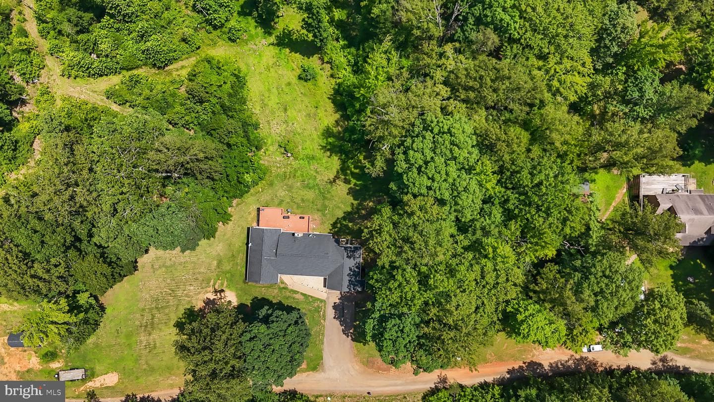 64 Panners Lane photo 22
