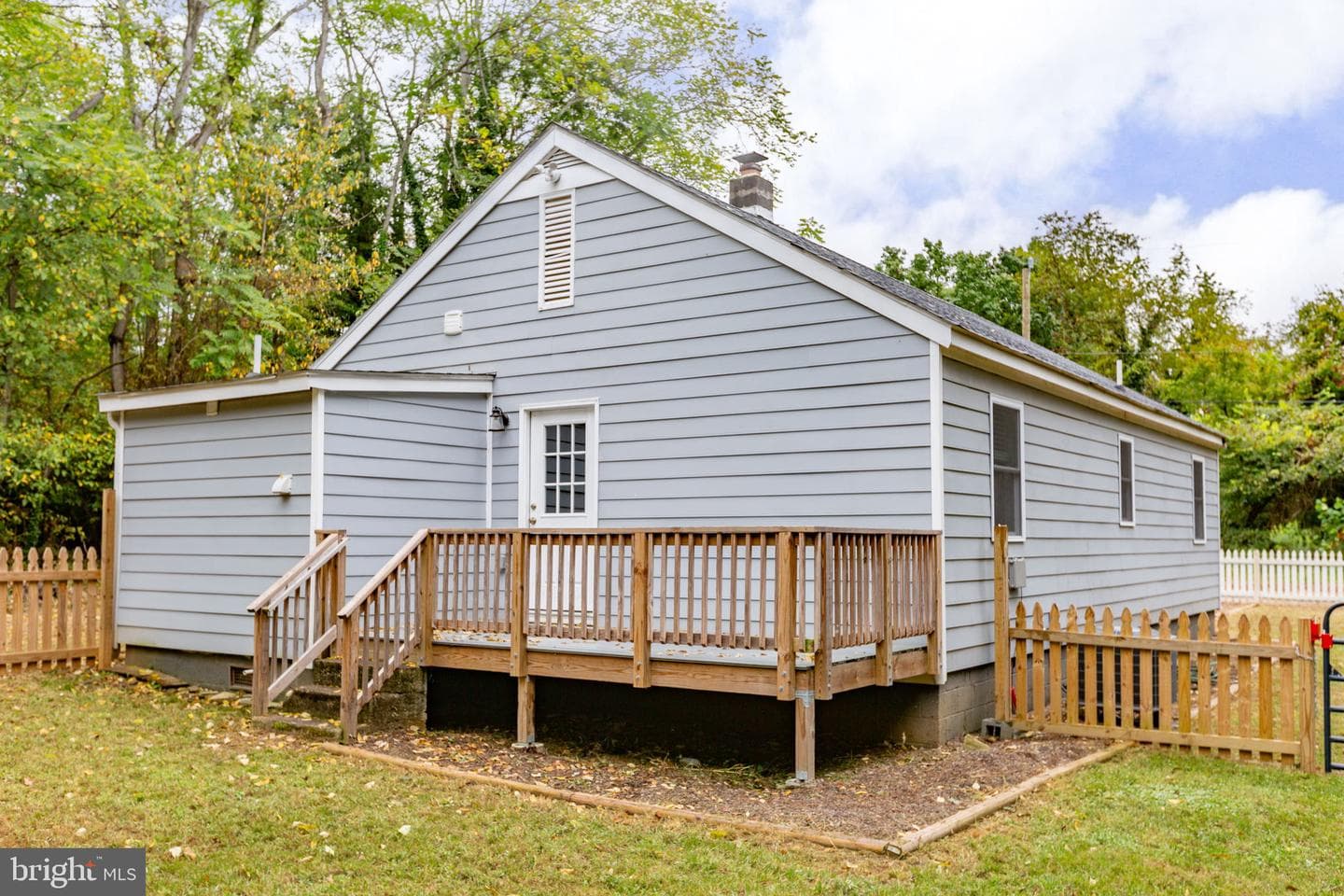16 Enola Road photo 35