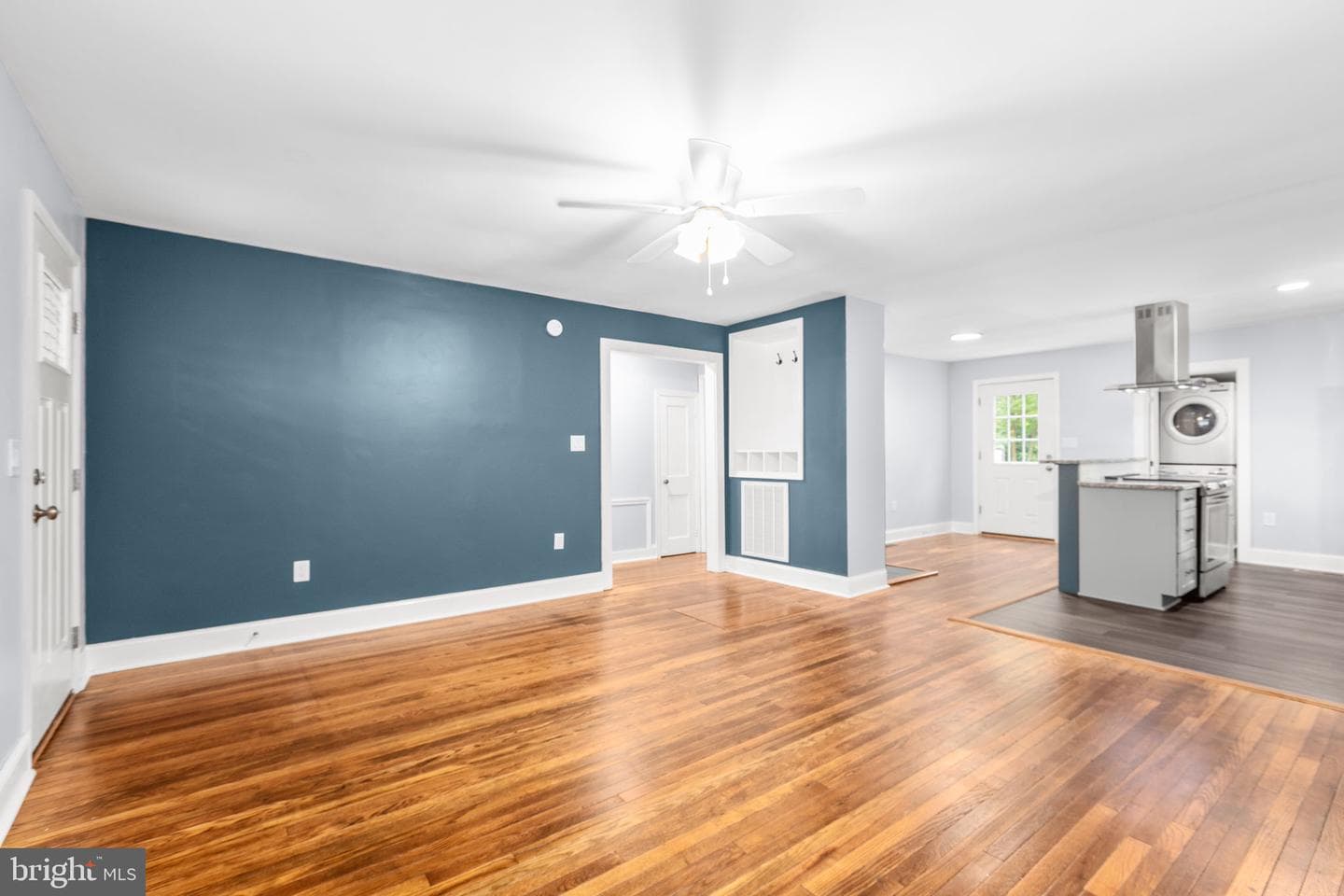 16 Enola Road photo 8