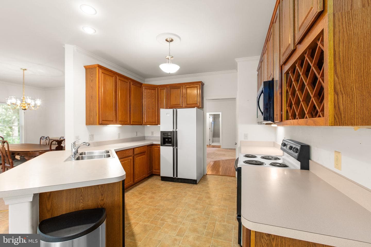 31 N Pointe Drive photo 16