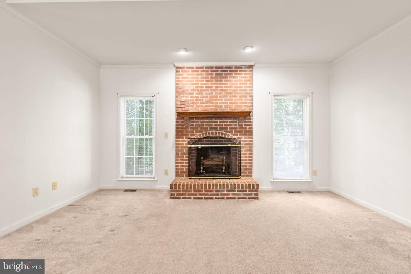 31 N Pointe Drive photo 9