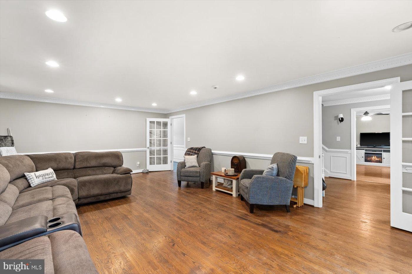 616 Winterberry Drive photo 25