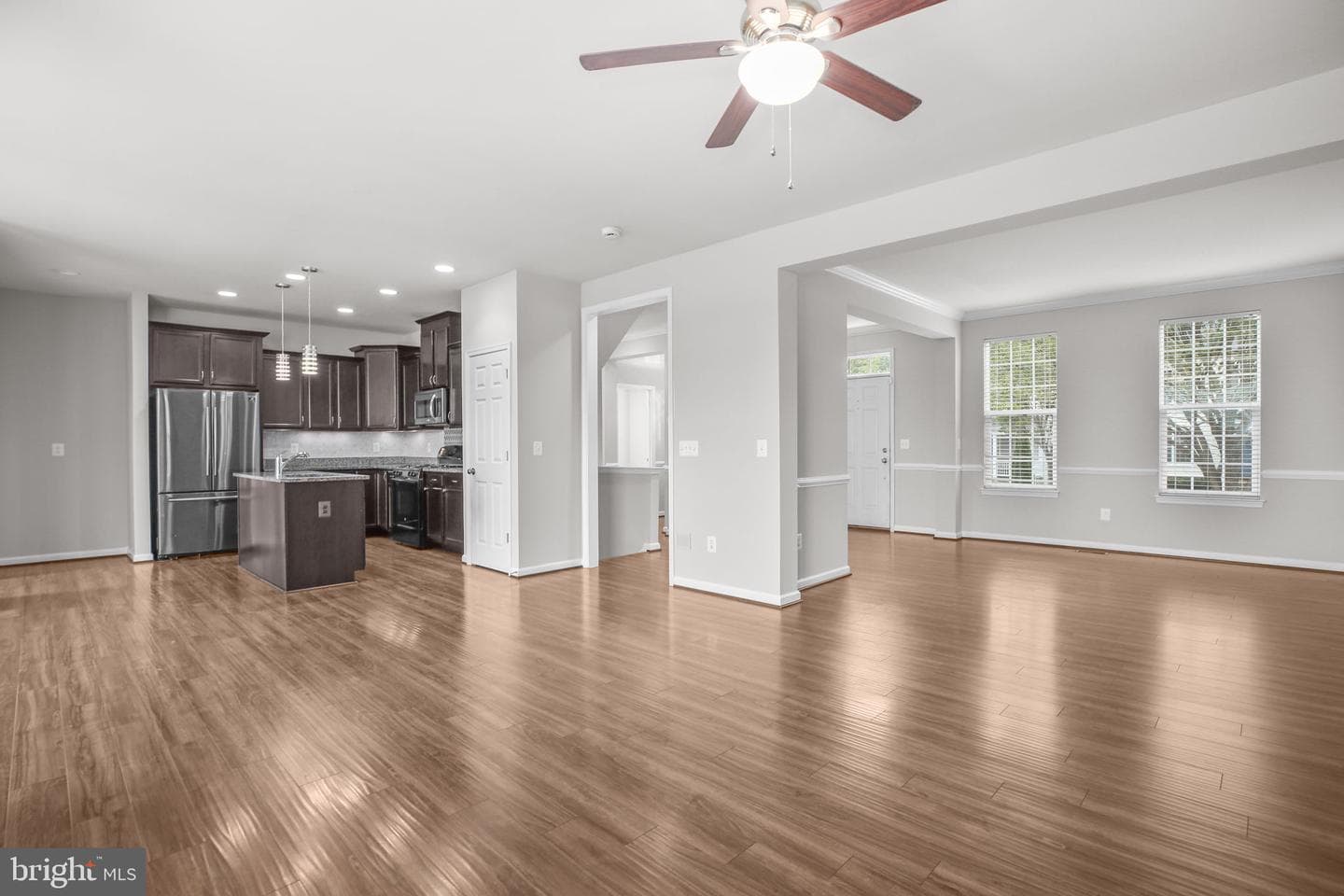 407 Apricot Street photo 6