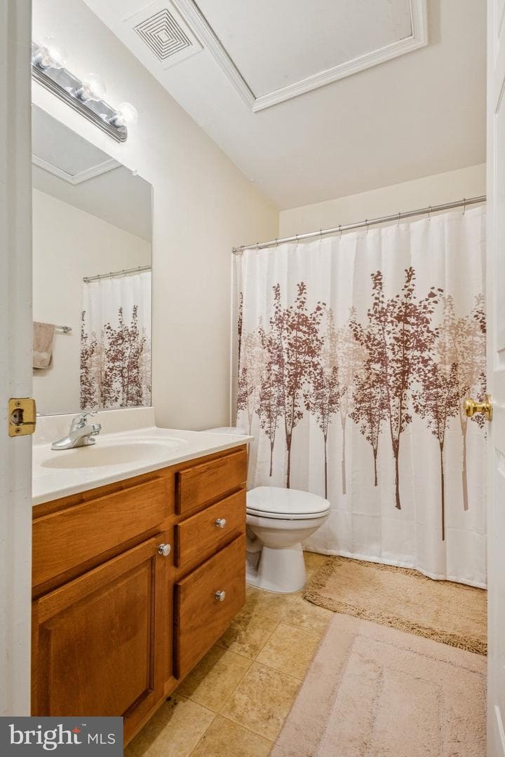 202 Hemlock Drive photo 11