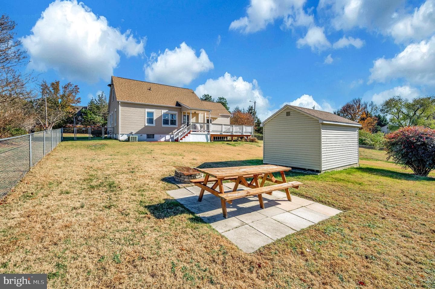 29 Leeland Road photo 3