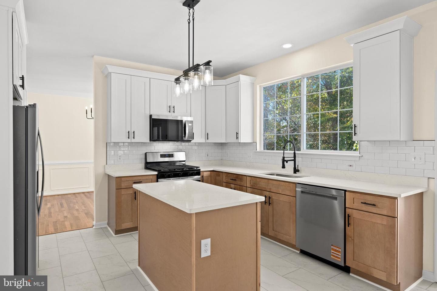 9 Tudor Court photo 16