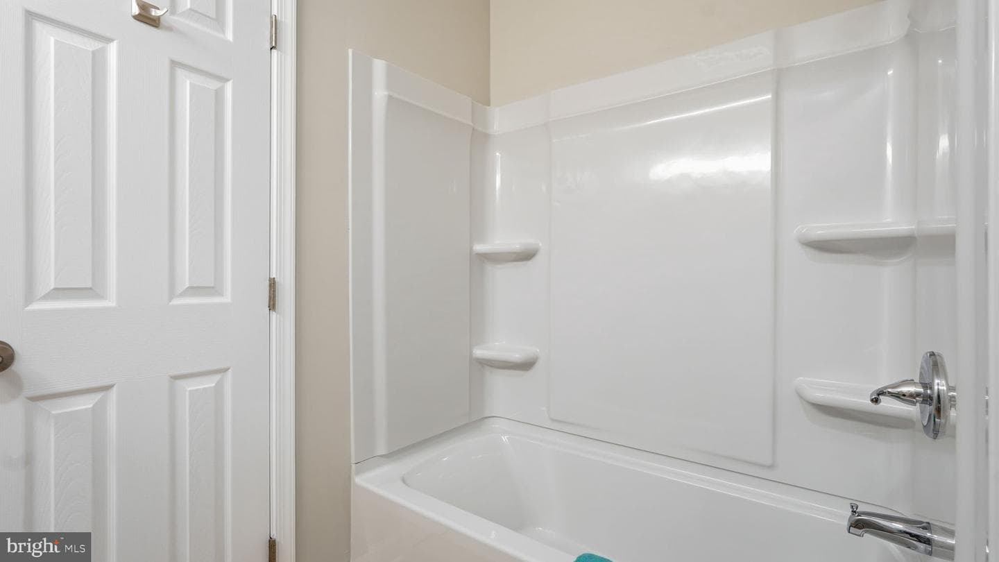 619 Madison Court photo 13