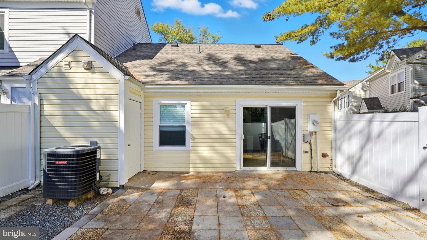 619 Madison Court photo 16