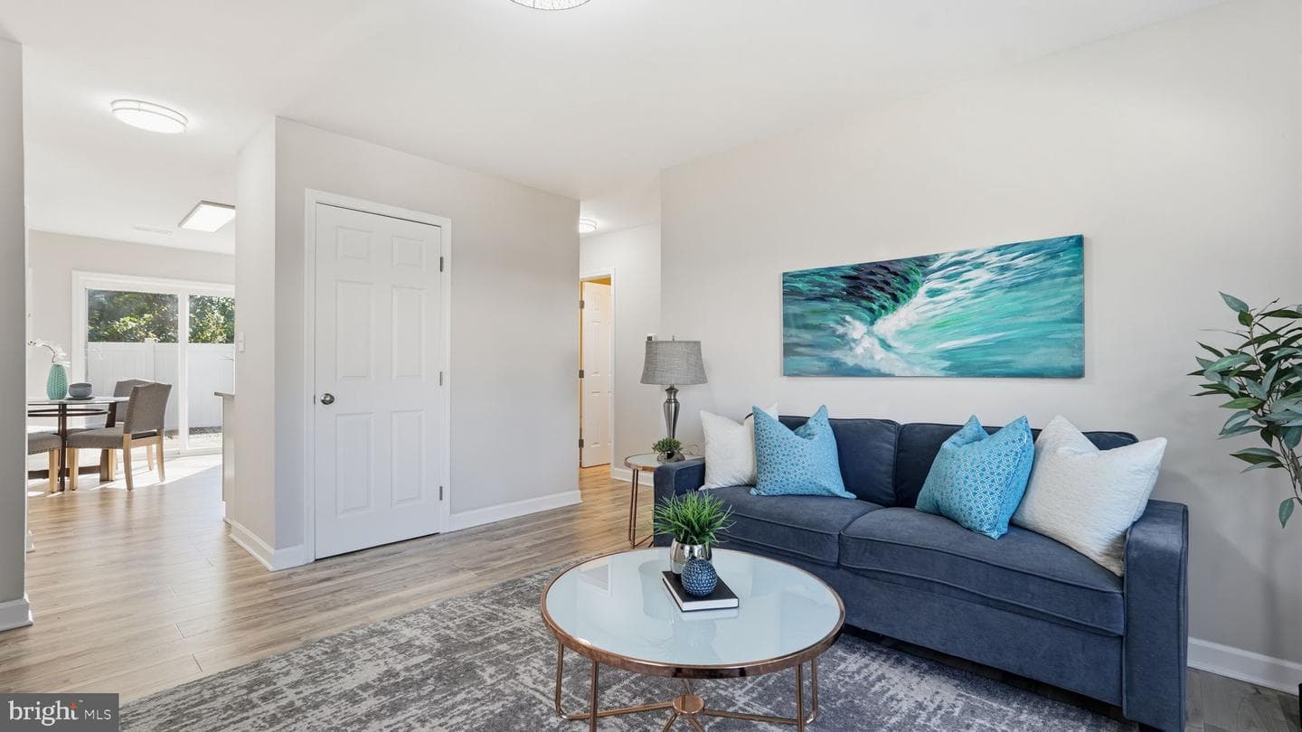 619 Madison Court photo 4