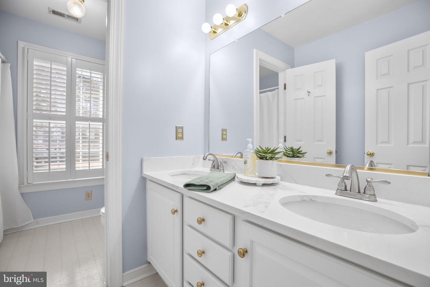 200 Kent Avenue photo 44