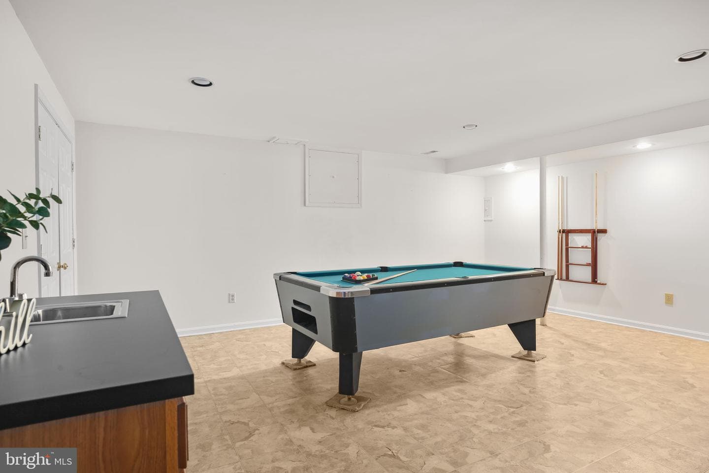 200 Kent Avenue photo 55