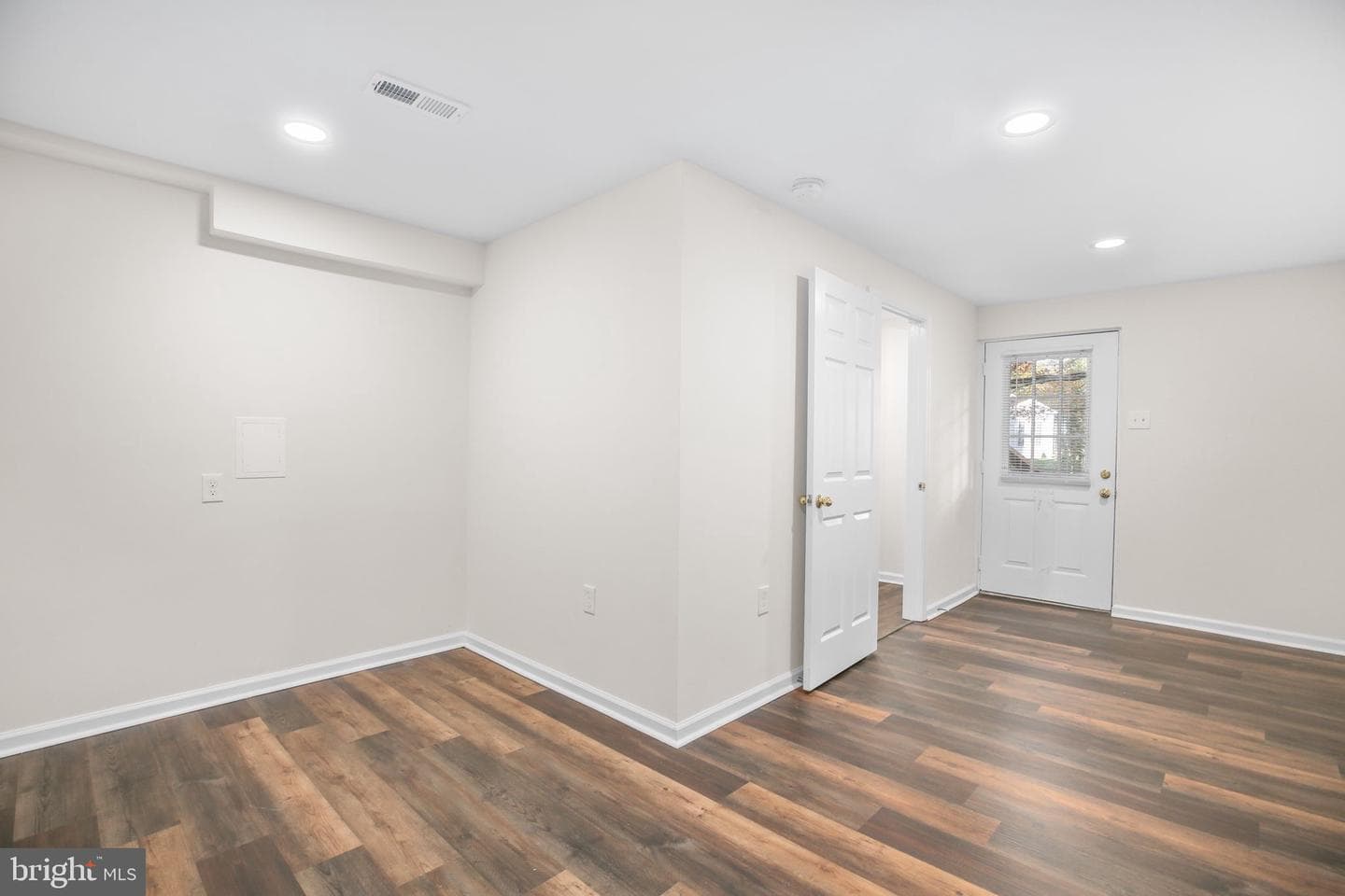 1701 Rogers Street photo 21