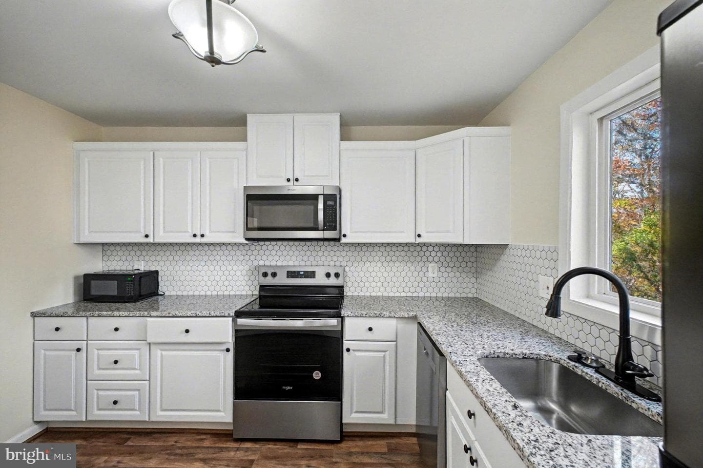 16 Wayside Court photo 2