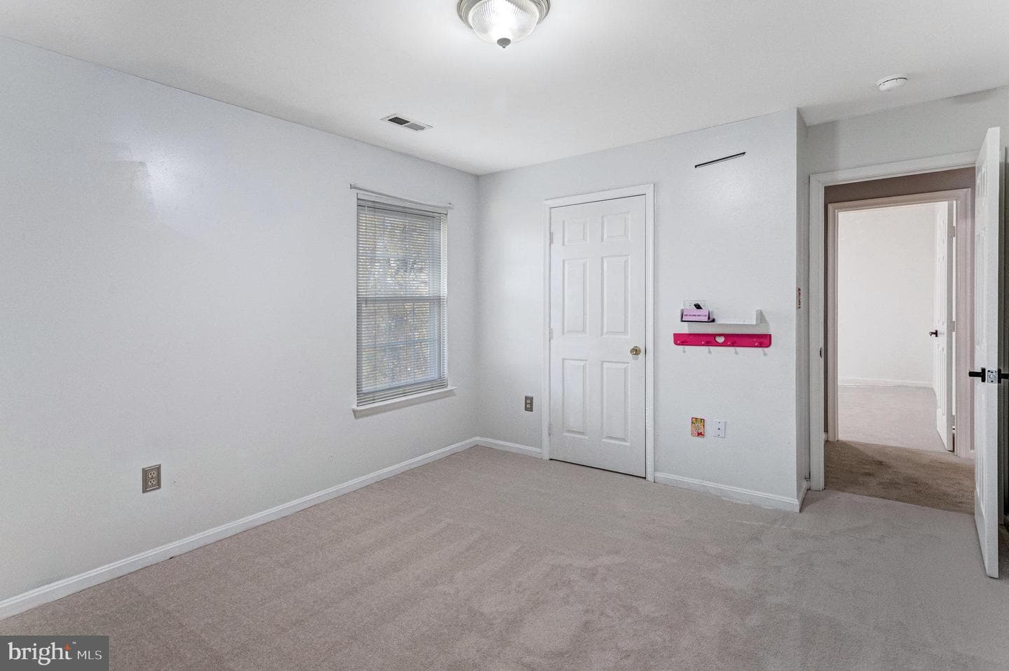 42 Catherine Lane photo 13