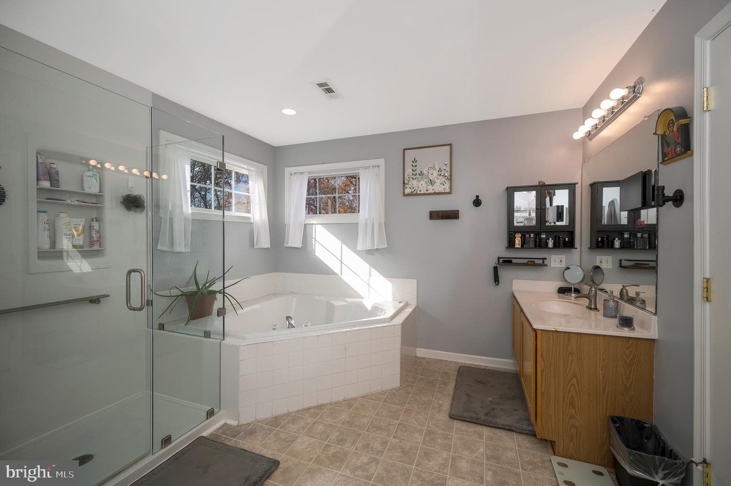 8 Oak Crest Court photo 28