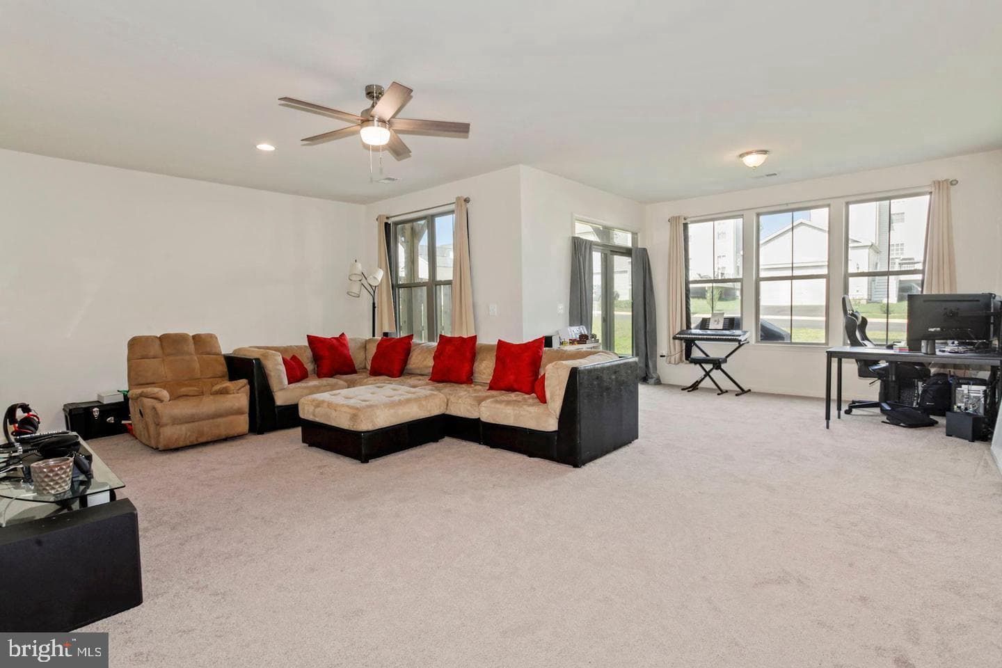 944 Basswood Drive photo 17