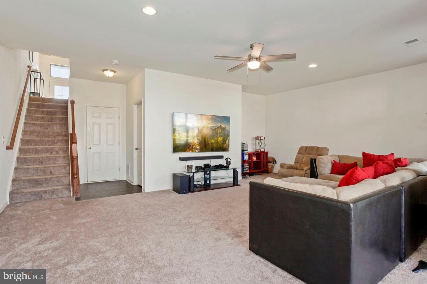 944 Basswood Drive photo 18