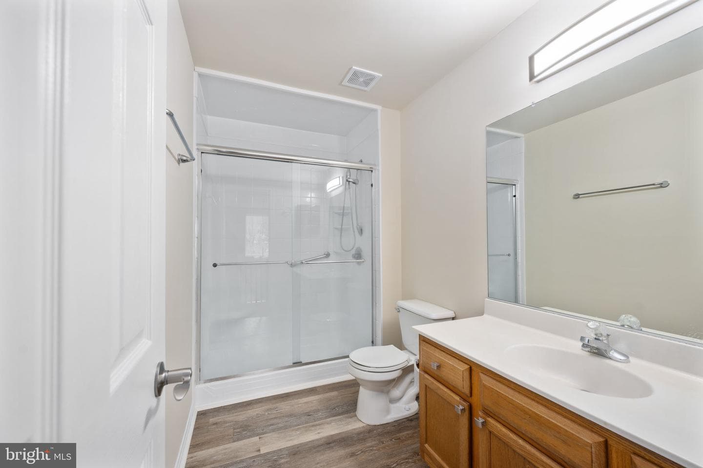 8 Newport Court photo 55
