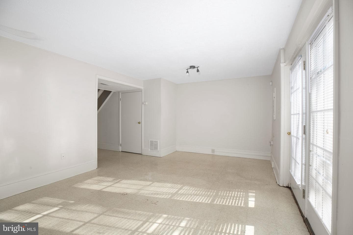 57 Bristol Court photo 22
