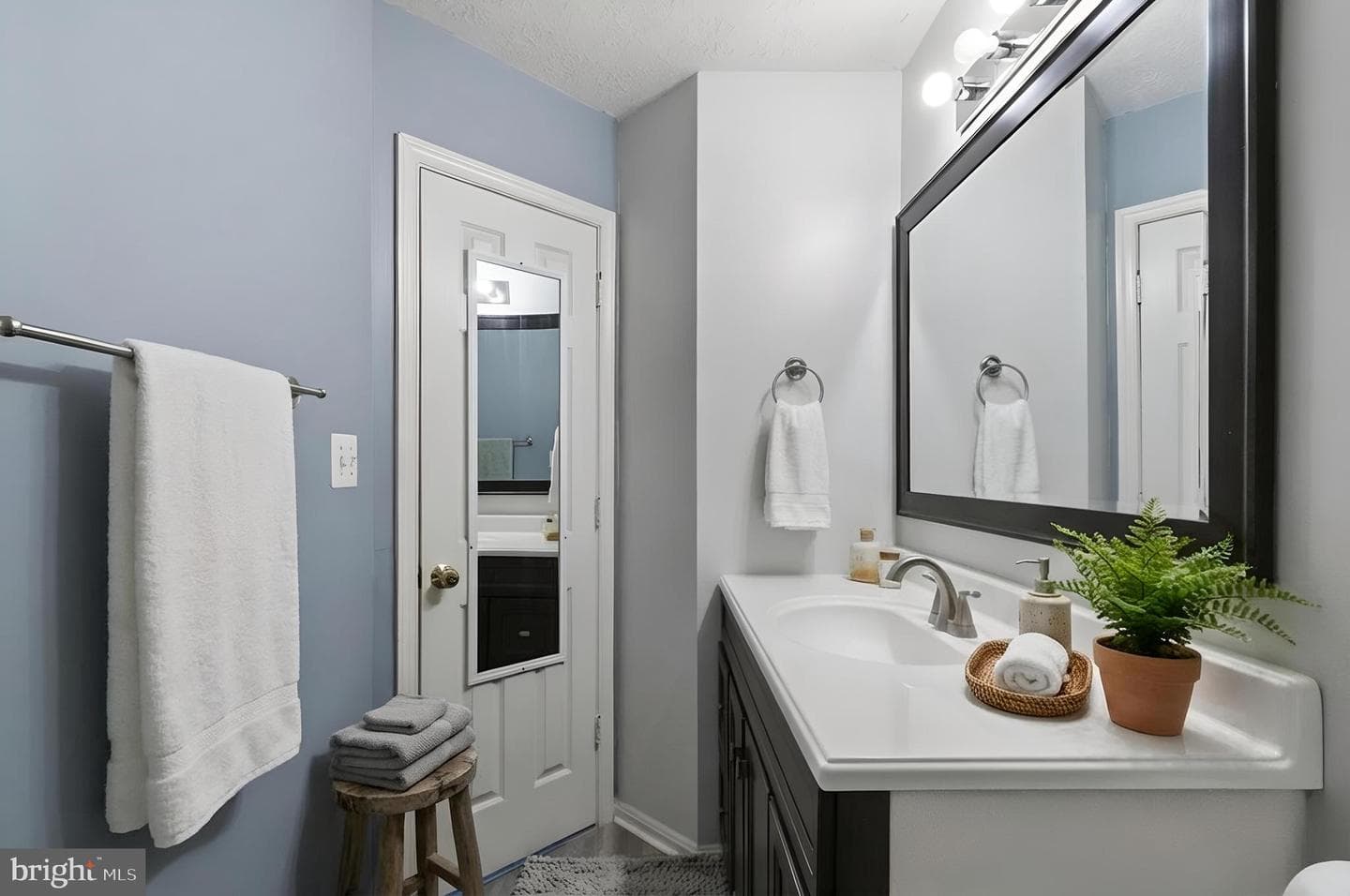 101 Bonair Street photo 25