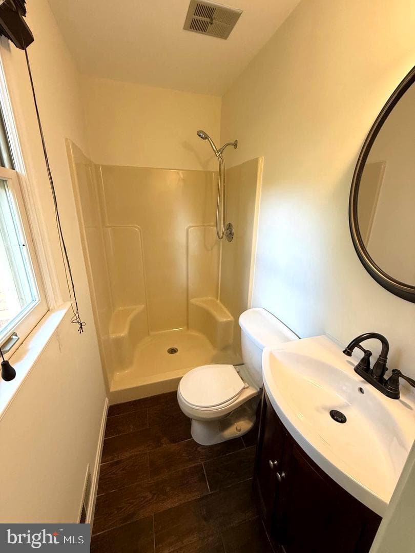 1137 Columbus Drive photo 10